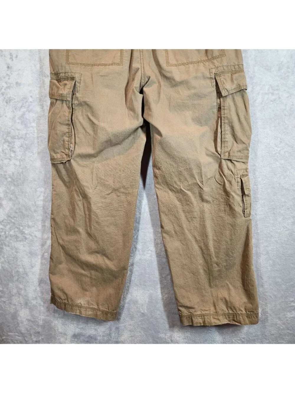 Eddie Bauer Mens 36x30 Khaki Cargo Pants Cotton Relaxed Fit Multi Pockets